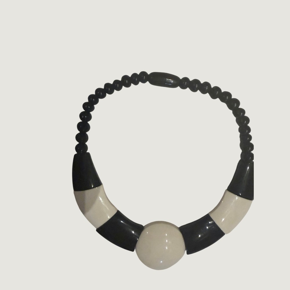 Vintage Black and White Chunky Bead Statement Necklace Mod Retro Style - Picture 4 of 6
